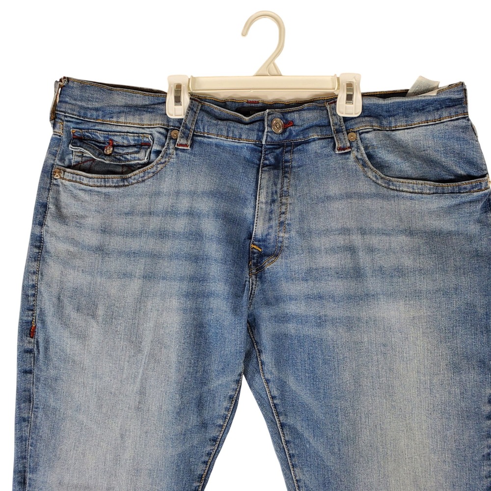 True Religion Ricky Relaxed Straight Jeans Mens 42 Blue Medium Wash Red Stitch